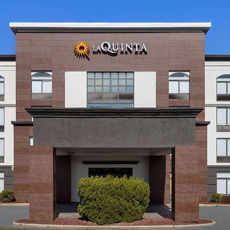 La Quinta Inn & Suites By Wyndham Mooresville Bagian luar foto