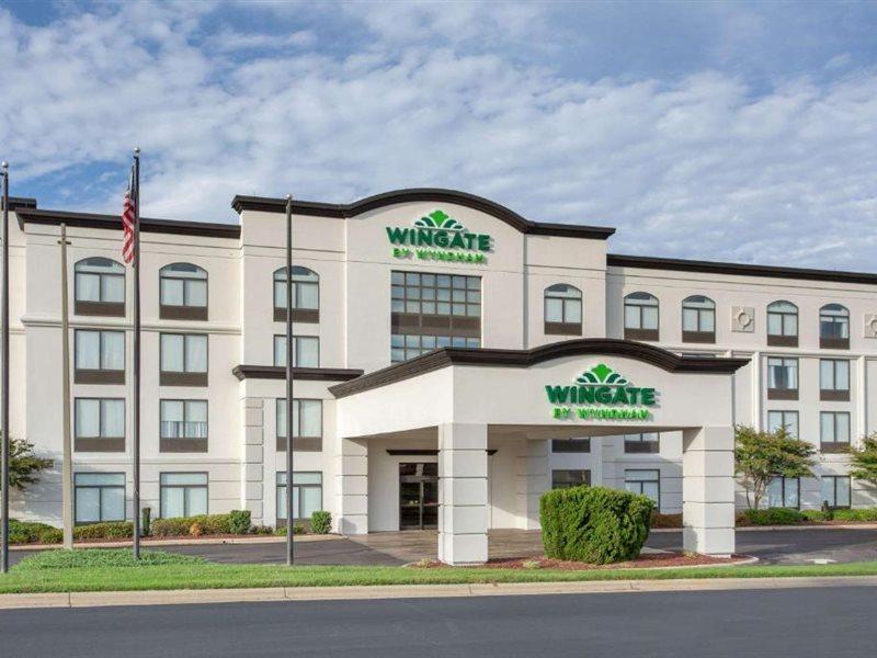 La Quinta Inn & Suites By Wyndham Mooresville Bagian luar foto