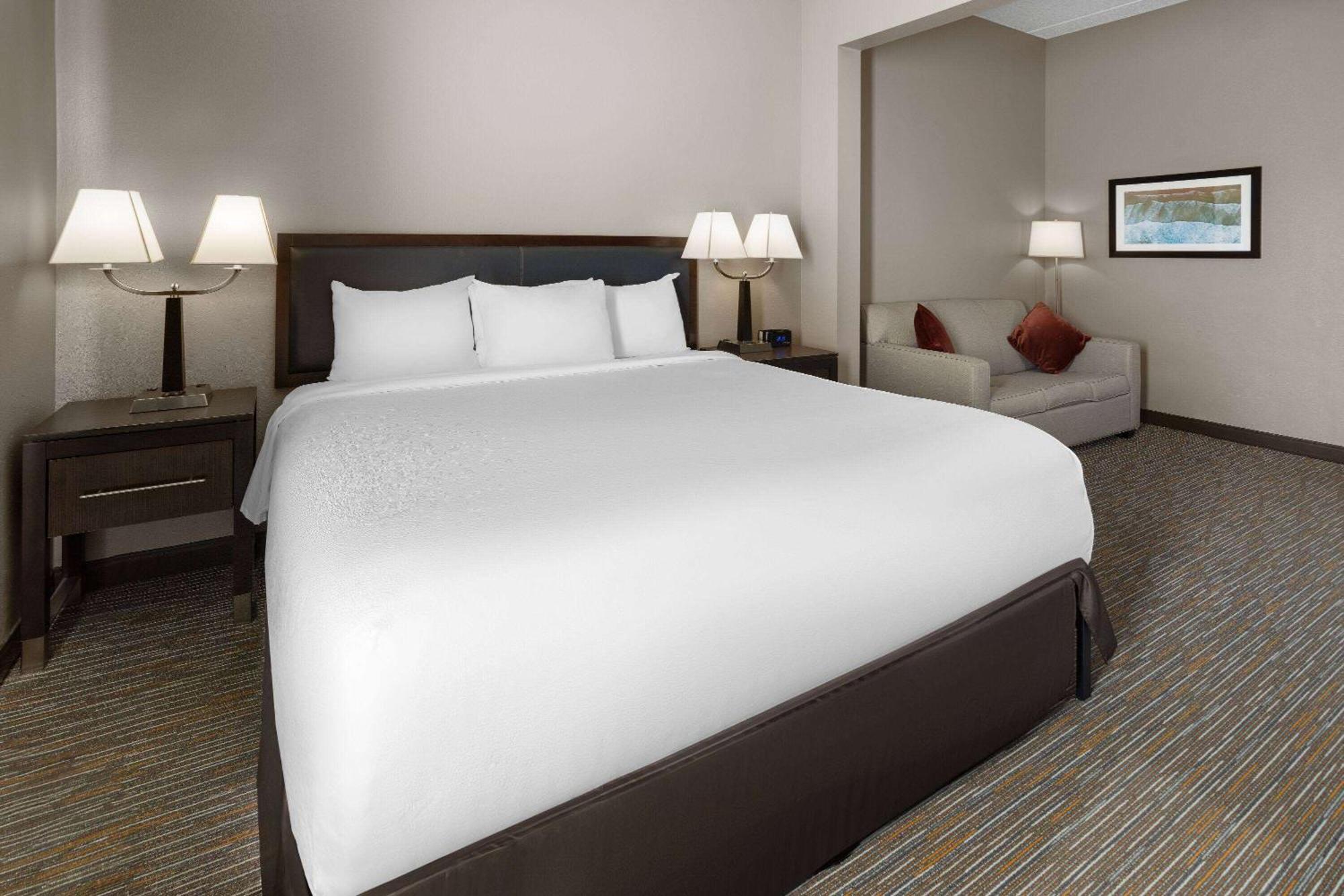 La Quinta Inn & Suites By Wyndham Mooresville Bagian luar foto