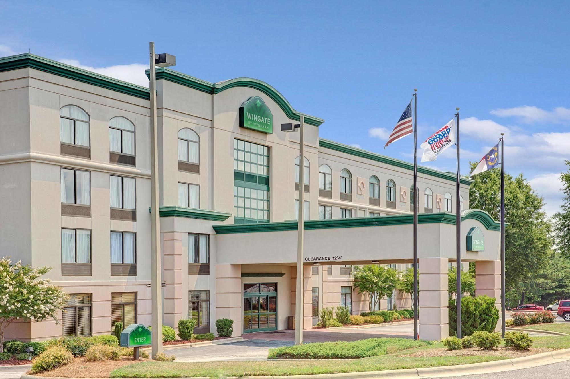La Quinta Inn & Suites By Wyndham Mooresville Bagian luar foto