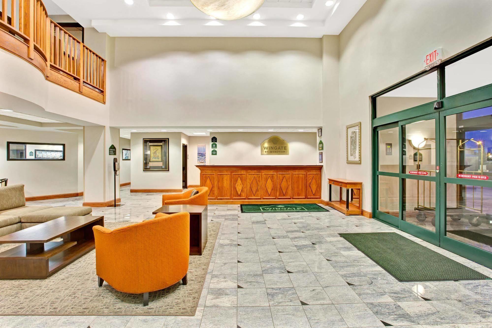 La Quinta Inn & Suites By Wyndham Mooresville Bagian luar foto
